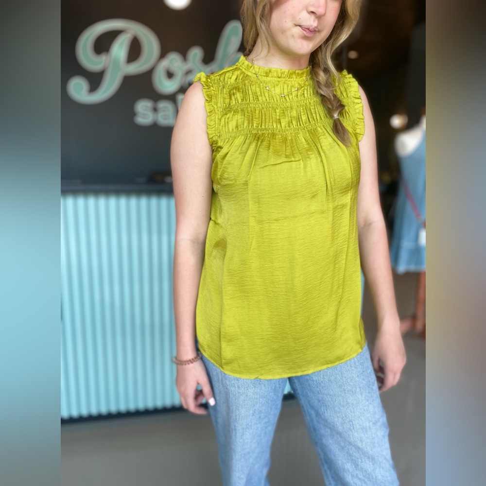 Limelight Green short-sleeved blouse/top